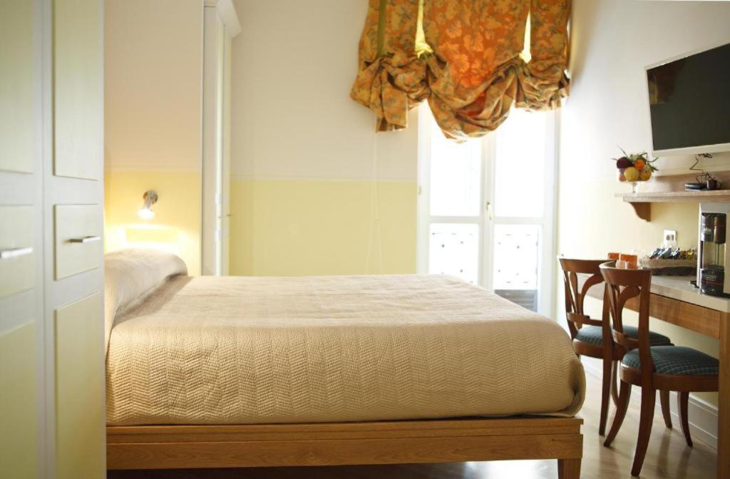 Piazza Di Spagna Prestige Petit Рим Екстер'єр фото